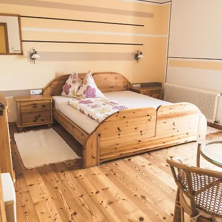 Bed & Breakfast Wein & Gaestehof Erlacher