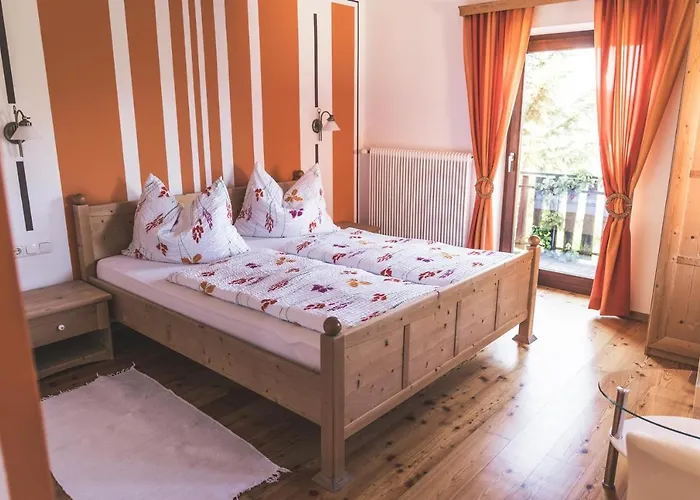 Bed & Breakfast Wein & Gaestehof Erlacher 3*